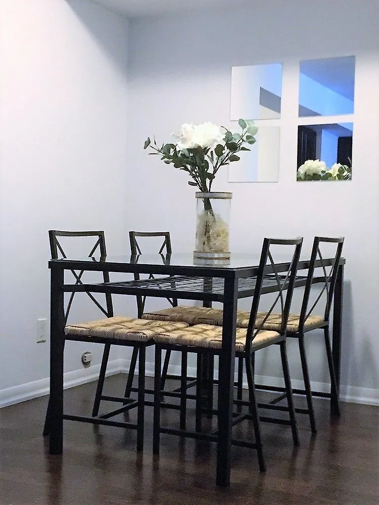 Lavish Suites - Luxury Condo - Downtown Toronto